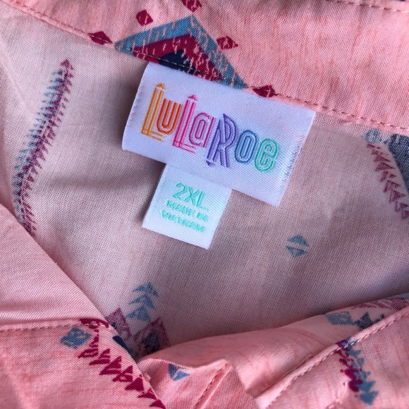 LuLaRoe Amy Dolman Short Sleeved Blouse Aztec 2XL - Picture 4 of 6